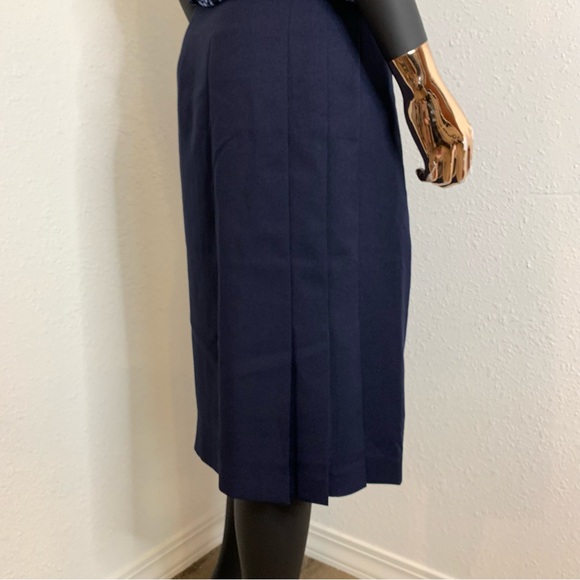 NWOT Flying Cross Elegant Navy Blue Women's Skirt - Picture 3 of 9